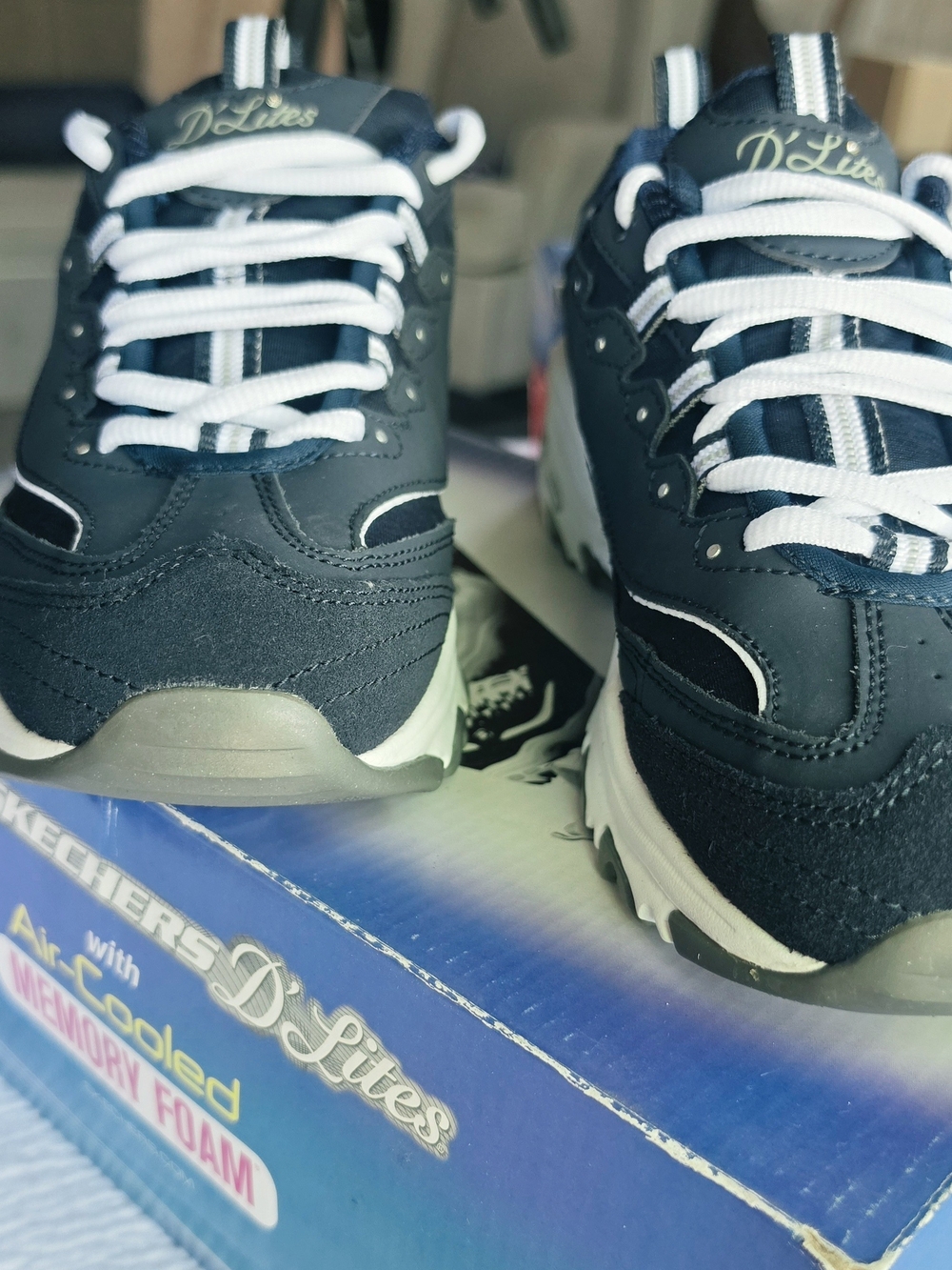 Women's Skechers D'Lites  Navy and White Lace-Up Sneakers Size 8